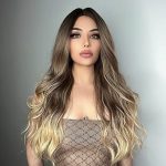 Long Natural Wavy Brown Ombre Blonde Synthetic Wig - Heat Resistant, Curly, and Fashionable Hair for Daily Glamour